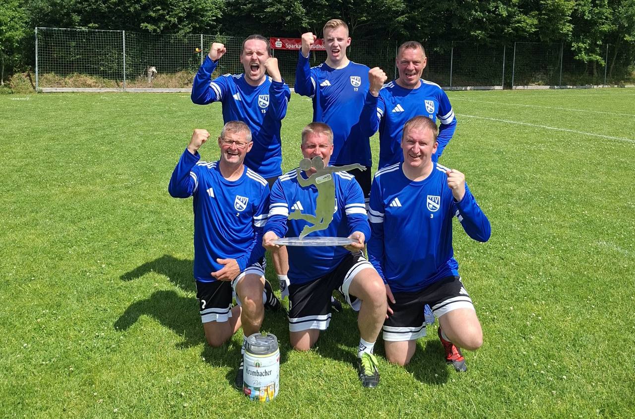 TSV Schülp 2 Meisterjubel in Großenaspe