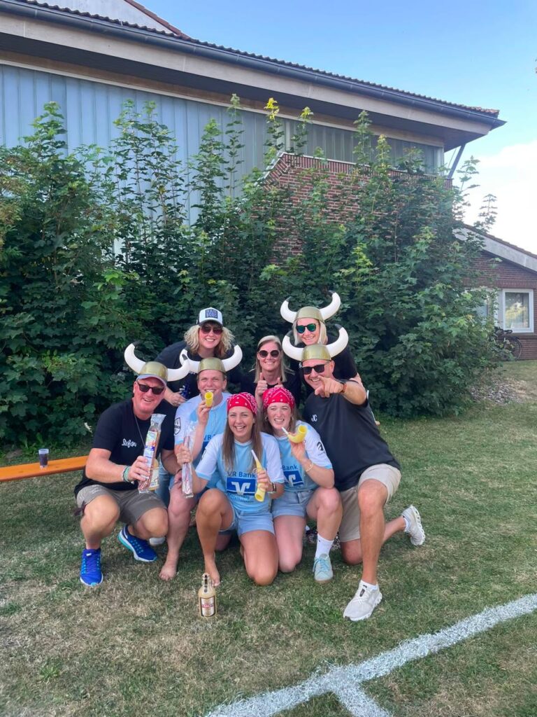 Finalteams beim ersten Kubb-Turnier des TSV Schülp
